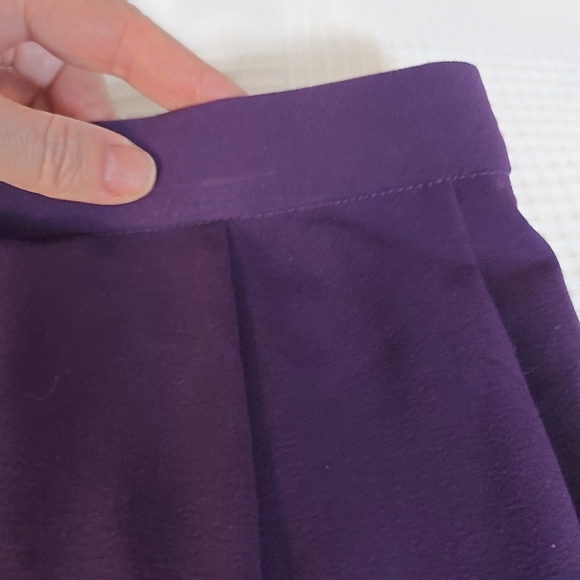Soft flared skirt with stretch - Picture 2 of 3